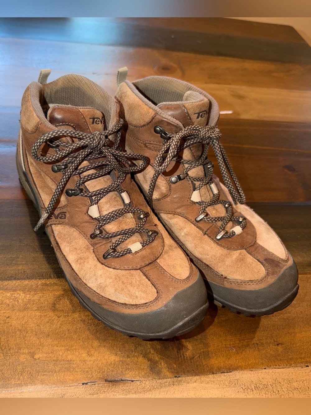 Teva Women’s Waterproof Hiking Boots Size 8 🥾🌲